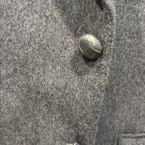 Classic Men’s Charcoal Wool Blazer - Picture 2 of 6